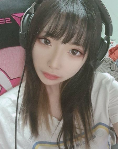 美女被网站在线看黄a_BD电影在线看