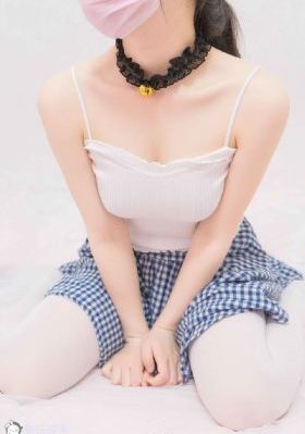 小女孩在床上打扑克的注意事项_超清电影完整版
