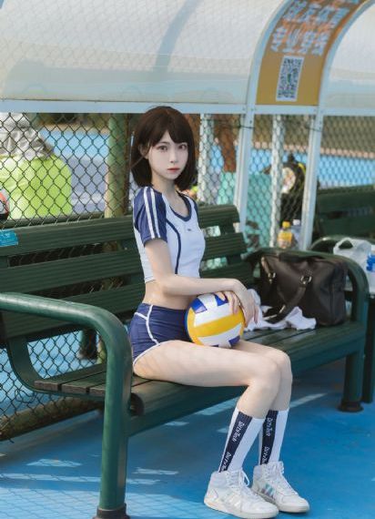美女走光裸露全身_剧情片全集免费播放