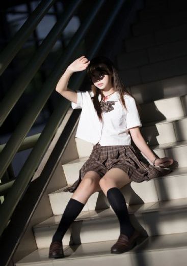 用催眠睡遍全班女同学小说_十万网红美女美酱