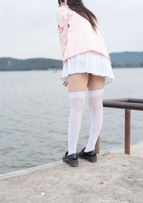 国产成人精品综合_720电影在线看