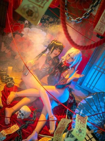 小女孩在床上打扑克的注意事项_超清电影完整版